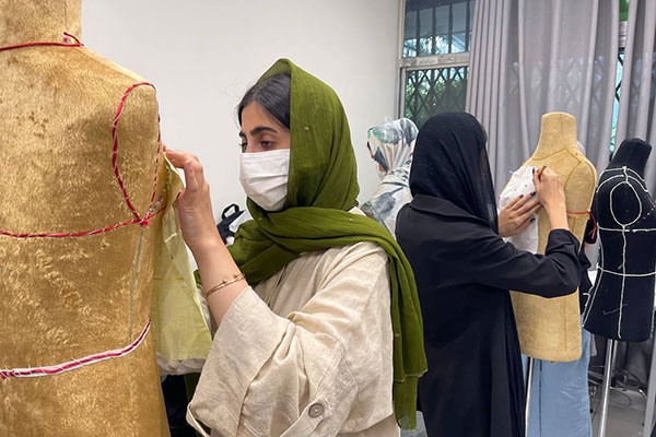 آموزش طراحی لباس در تهران